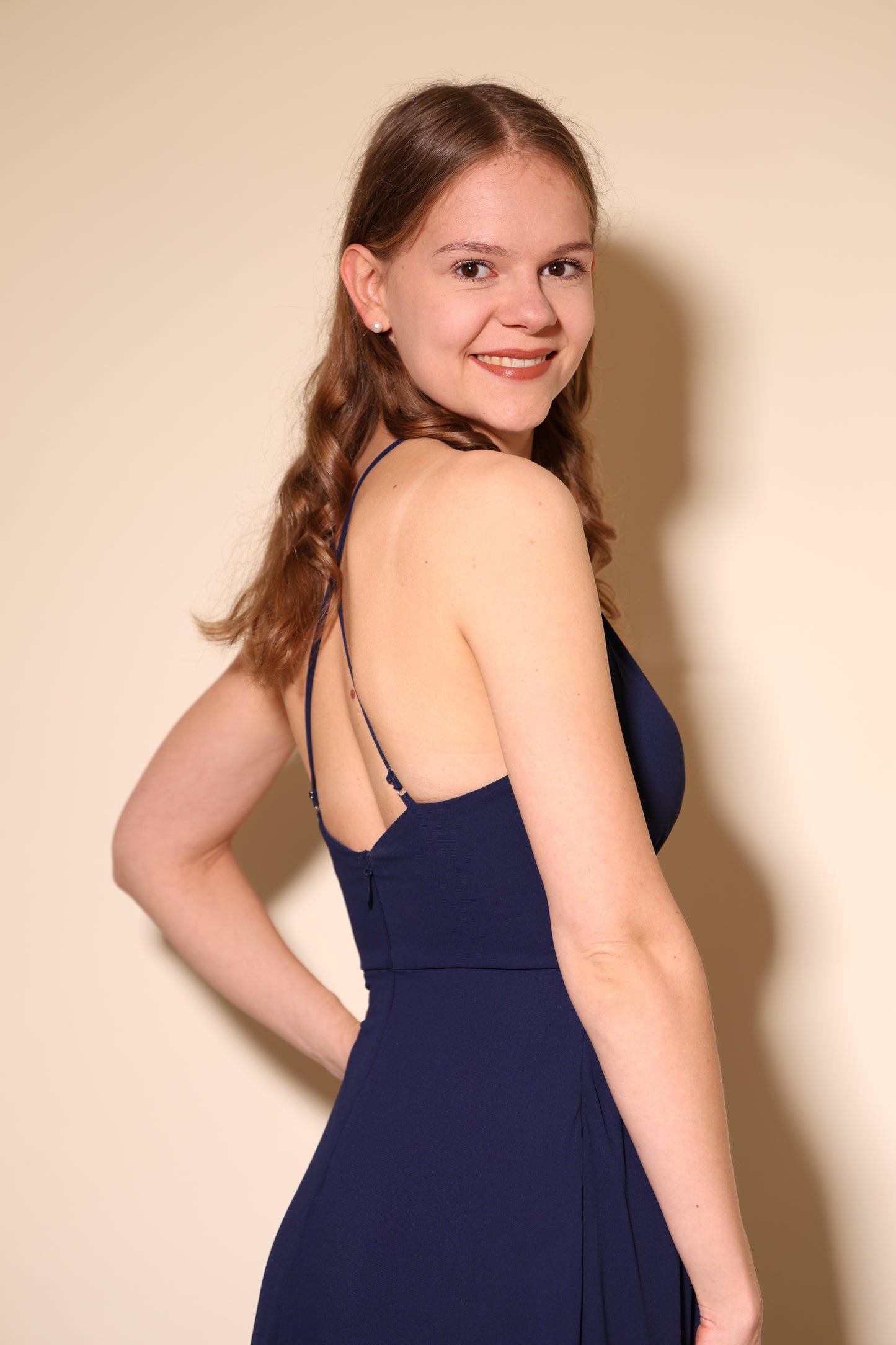 Abendkleid mit Schlitz & amerikanischem Ausschnitt, dunkelblau