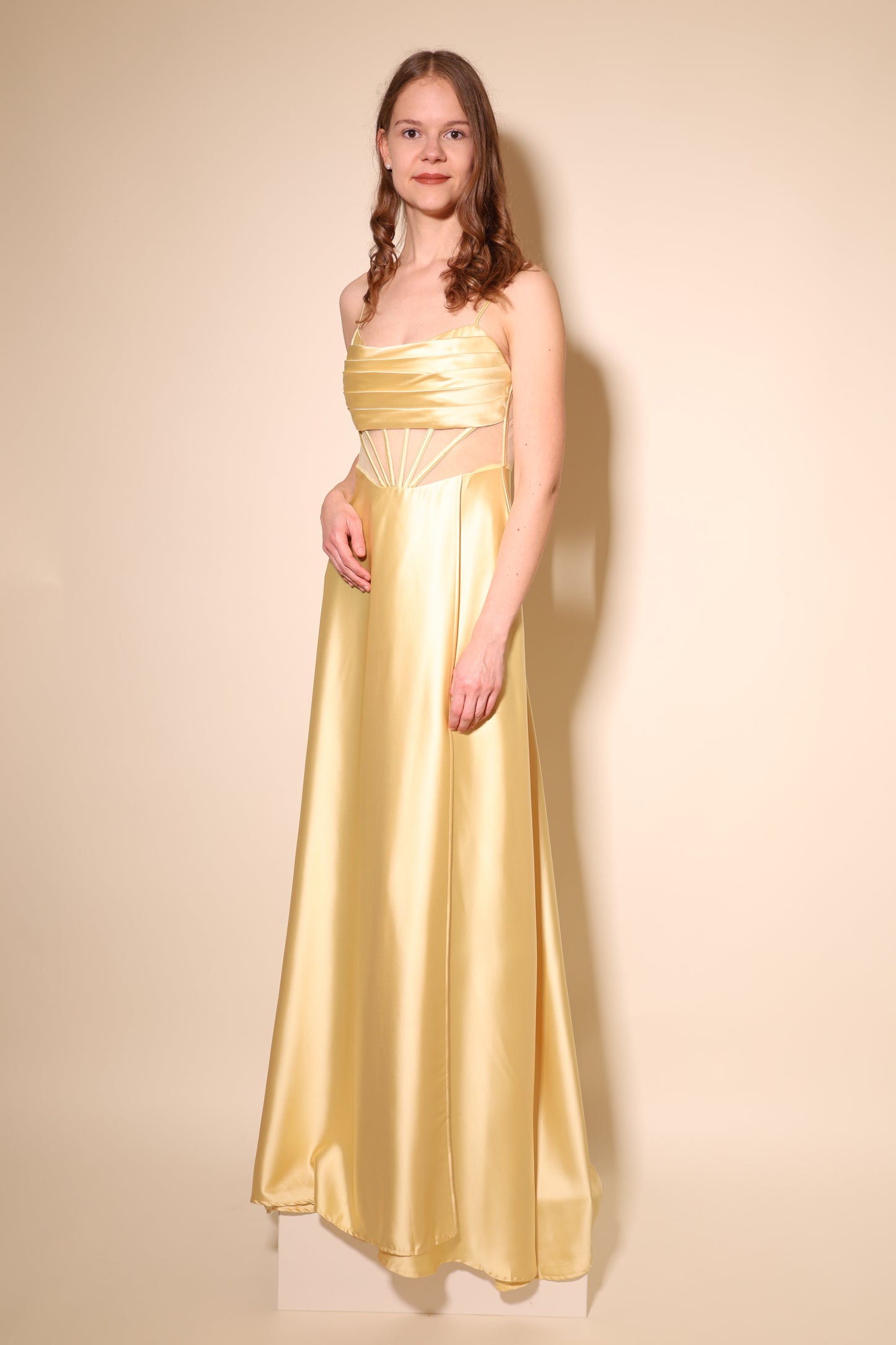 Ballkleid - Abendkleid mit Schnürung, buttergelb