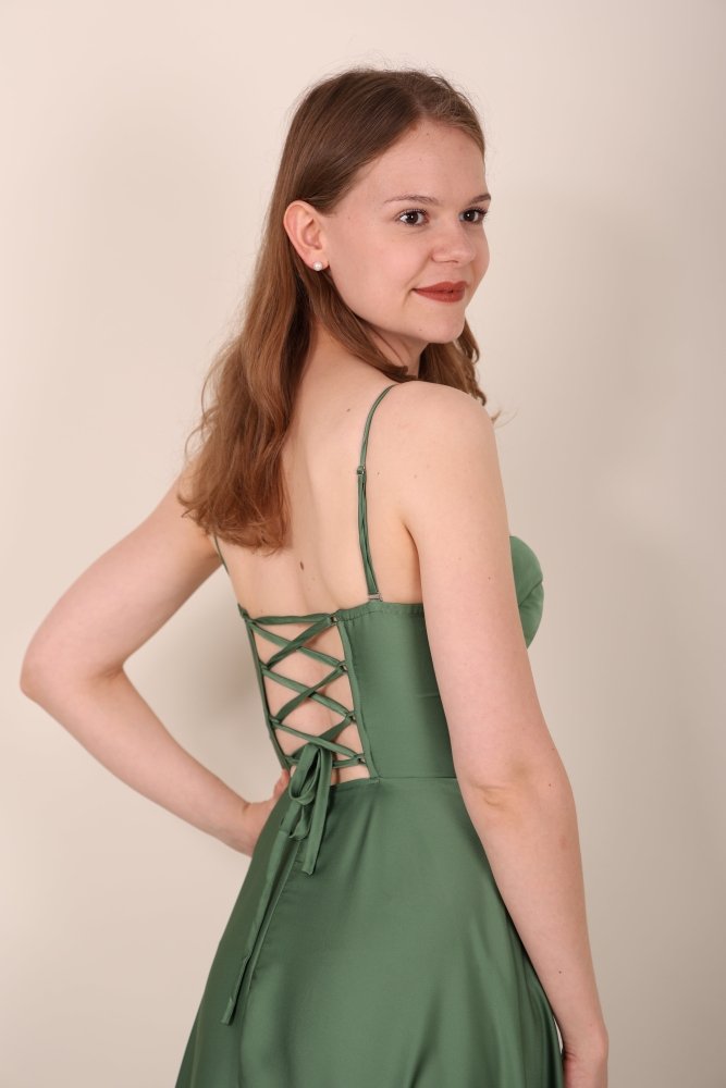 Ballkleid aus Satin mit Corsage & Schnürung, hellgrün - Dein Kleiderladen
