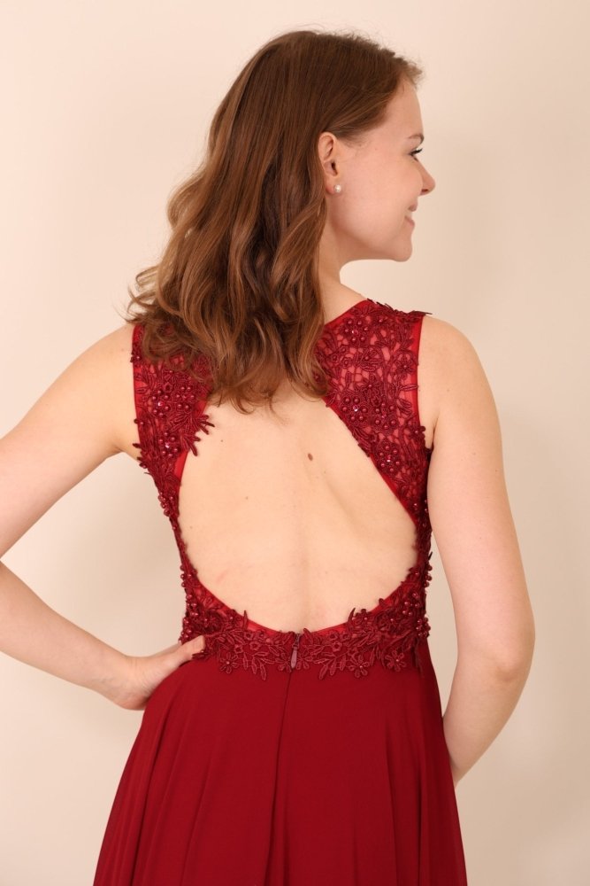 Abendkleid mit Rundrückenausschnitt, Spitze & Schlitz, dunkelrot - Dein Kleiderladen