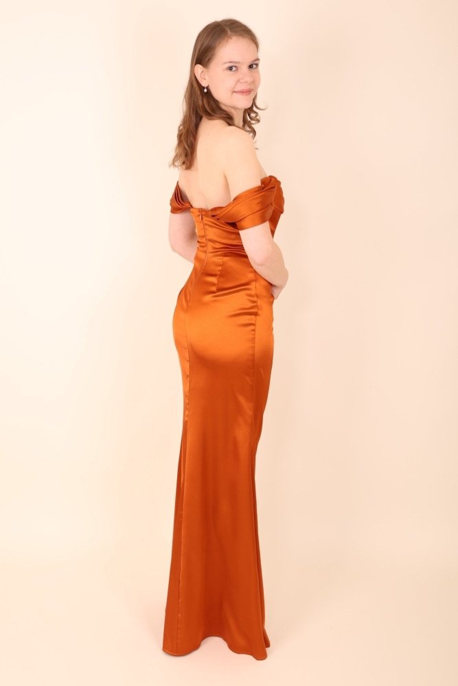 Ballkleid mit Schlitz und off shoulder Ausschnitt, terracotta - Dein Kleiderladen