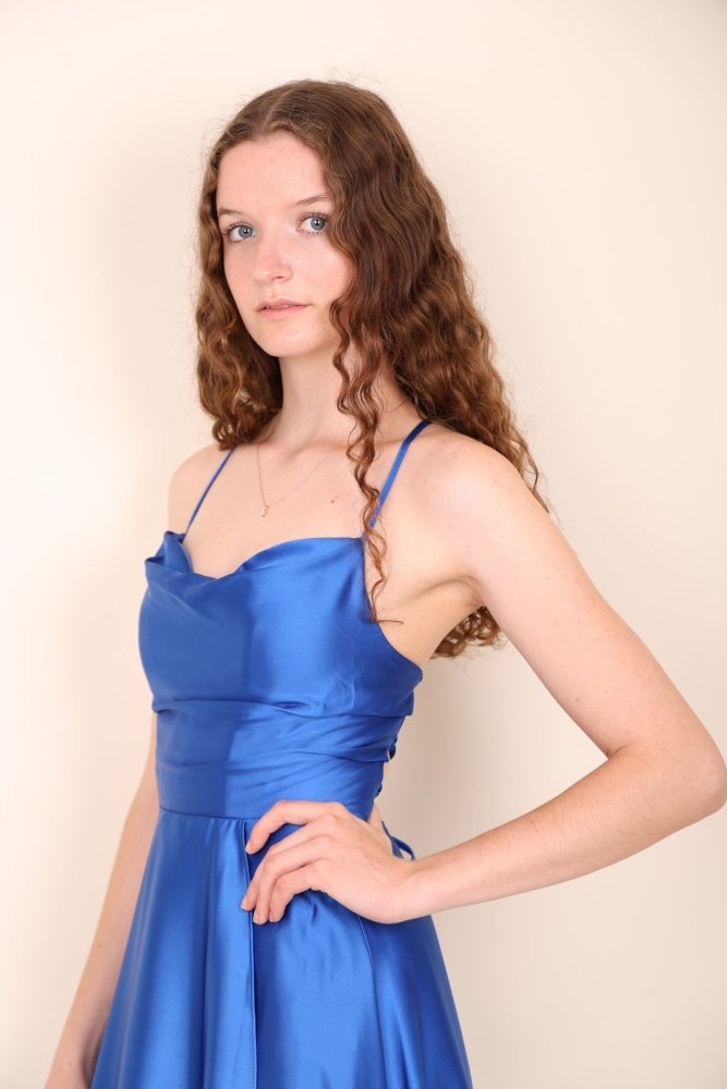 Ballkleid - Satin mit Schnürung, Schlitz und Wasserfallausschnitt, royalblau - Dein Kleiderladen