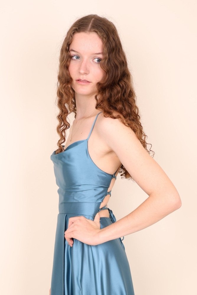 Abendkleid mit Schnürung, Wasserfallausschnitt und hohem Beinschlitz, ozeanwelle - Dein Kleiderladen