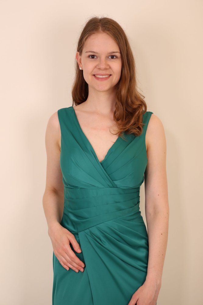 figurbetontes Satinkleid mit Raffungen, V - Ausschnitt und Schlitz, grün - Dein Kleiderladen