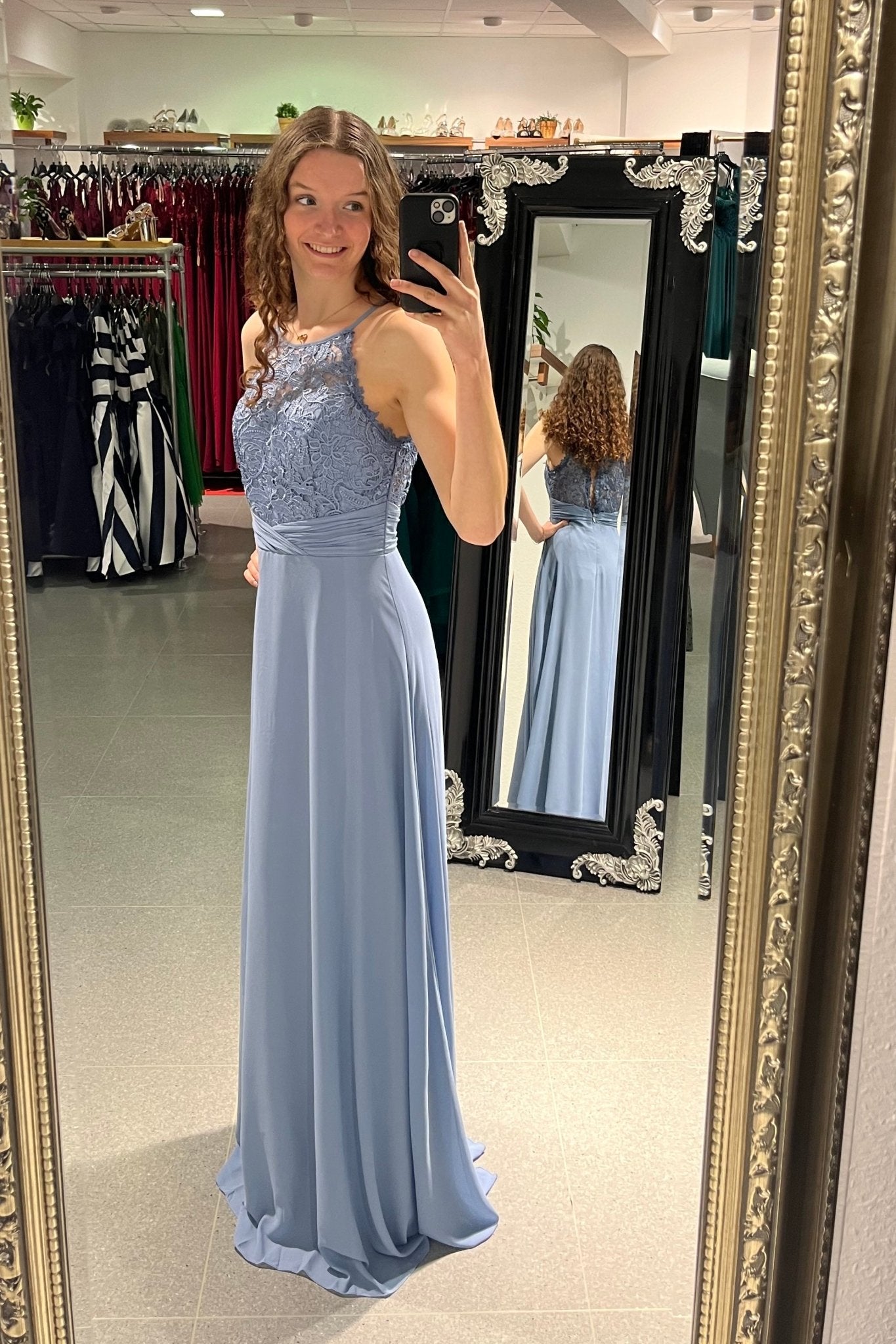 hochgeschlossenes Abendkleid mit Spitze, hellblau - Dein Kleiderladen