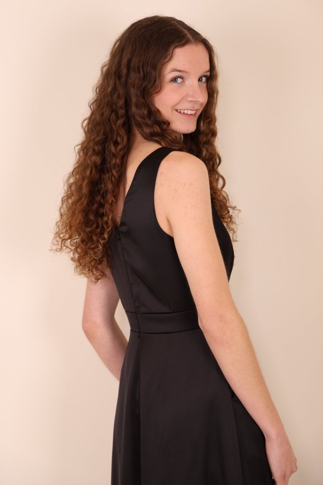 Jumpsuit aus Satin, schwarz - Dein Kleiderladen
