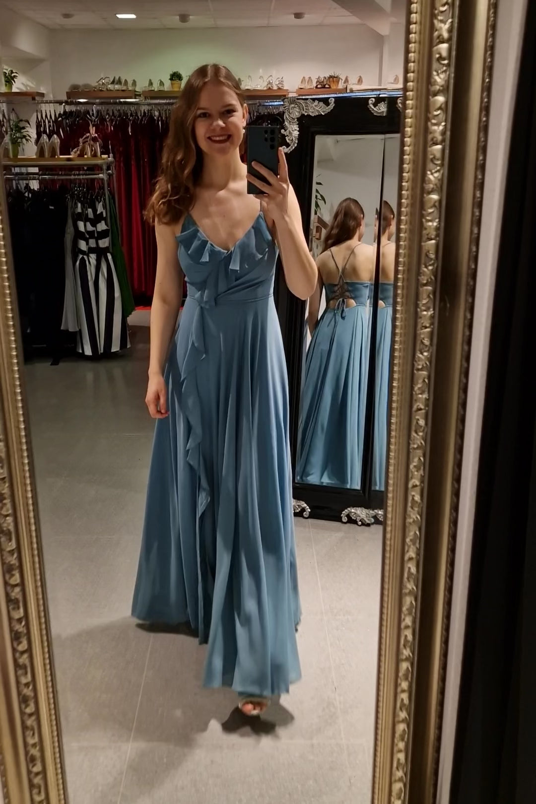 Festliches Volantkleid mit Schnürung und Schlitz, ozeanwelle - Dein Kleiderladen