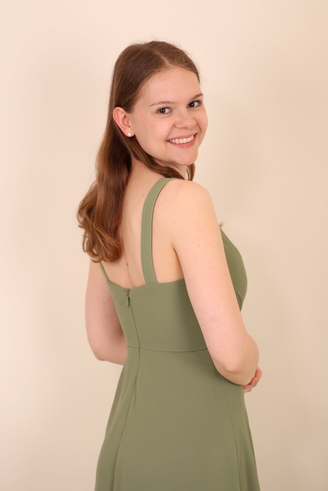 Schlichtes Abendkleid mit V - Ausschnitt & Beinschlitz, oliv - Dein Kleiderladen