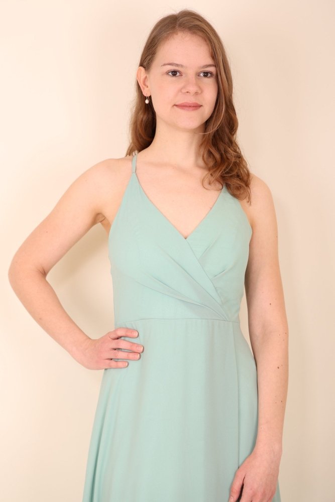 Schlichtes Chiffon - Abendkleid mit V - Ausschnitt & Schlitz, mint - Dein Kleiderladen