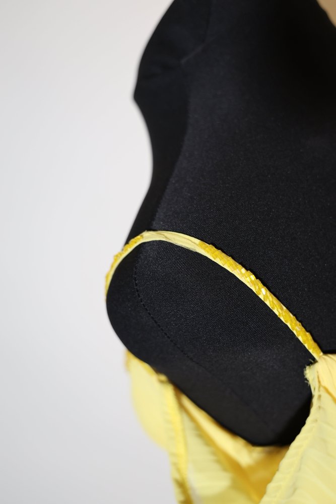 Second Hand Plisseekleid mit langen Ärmeln, gelb - Dein Kleiderladen