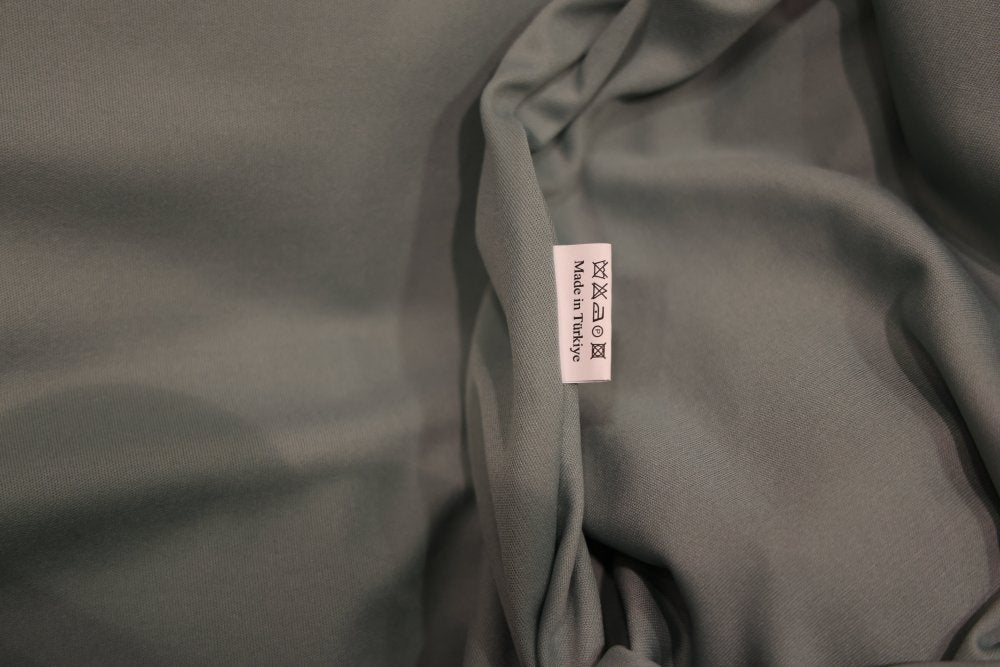 Second - Hand Satin - Tüllkleid mit Herzausschnitt und Schlitz, mint - Dein Kleiderladen