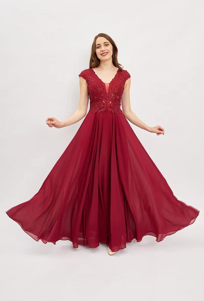 Ballkleid mit breiten Trägern und funkelnder Spitze, bordeaux - Dein Kleiderladen