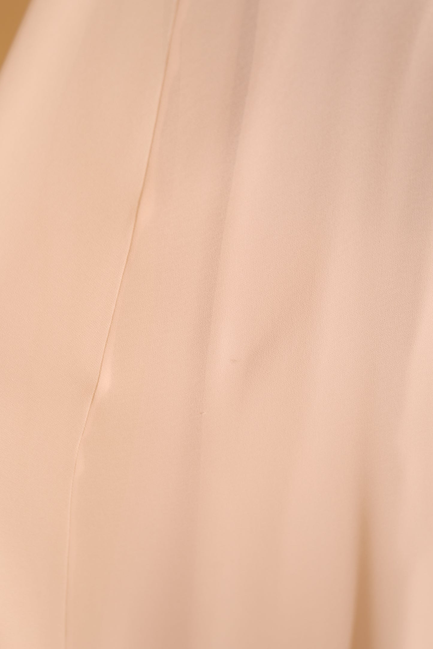 Second Hand Chiffonkleid mit besticktem Rundhalsausschnitt, cremeweiß