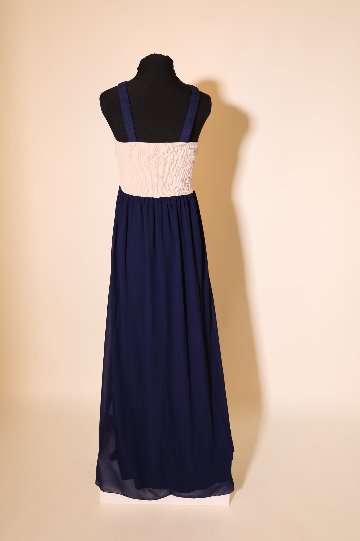 Second Hand Chiffonkleid mit besticktem Gürtel und gesmoktem Rücken, dunkelblau/creme