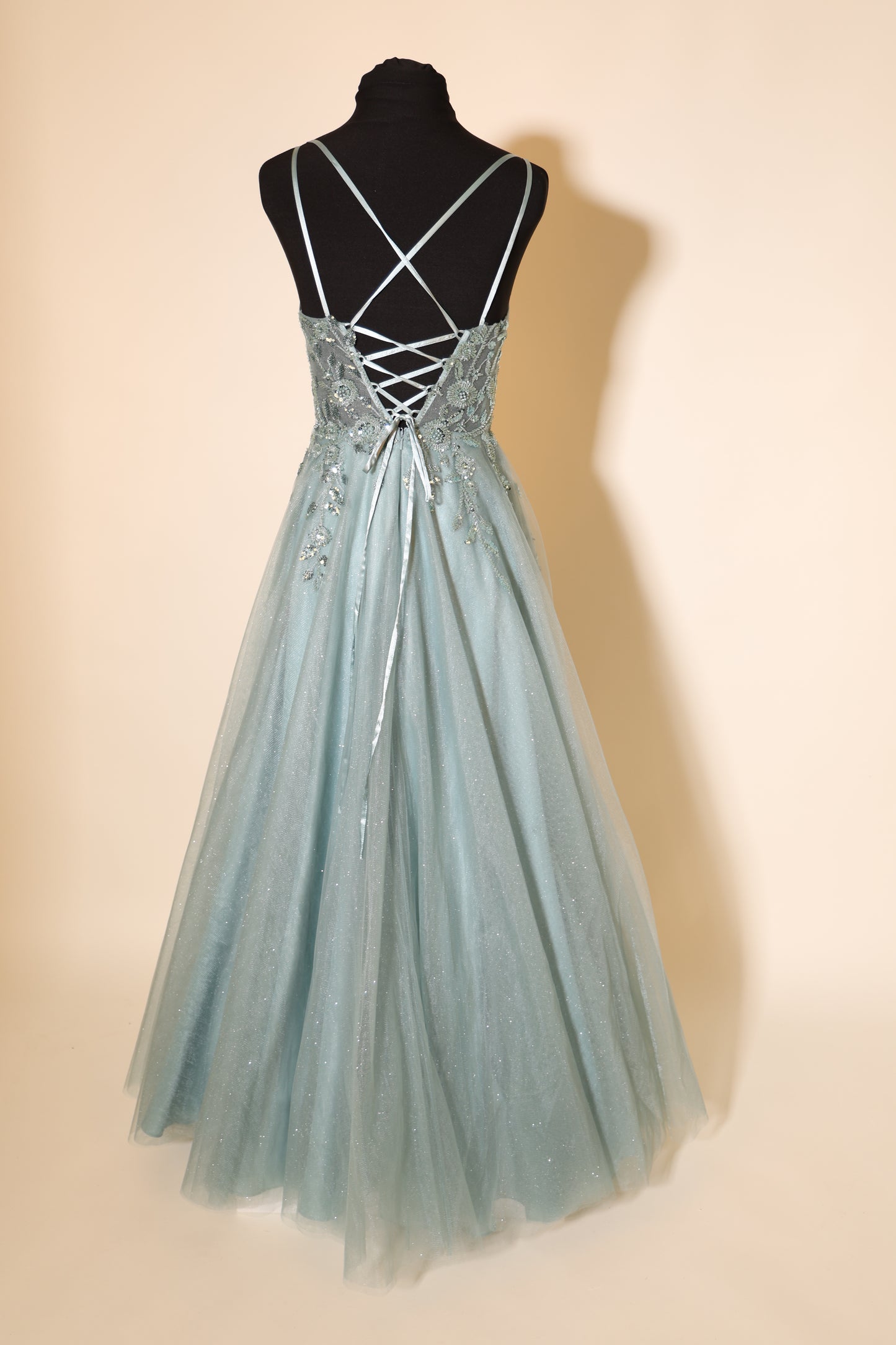 Second Hand Abendkleid mit glitzerndem Tüllrock, Spitze und Rückenschnürung, ozeanwelle