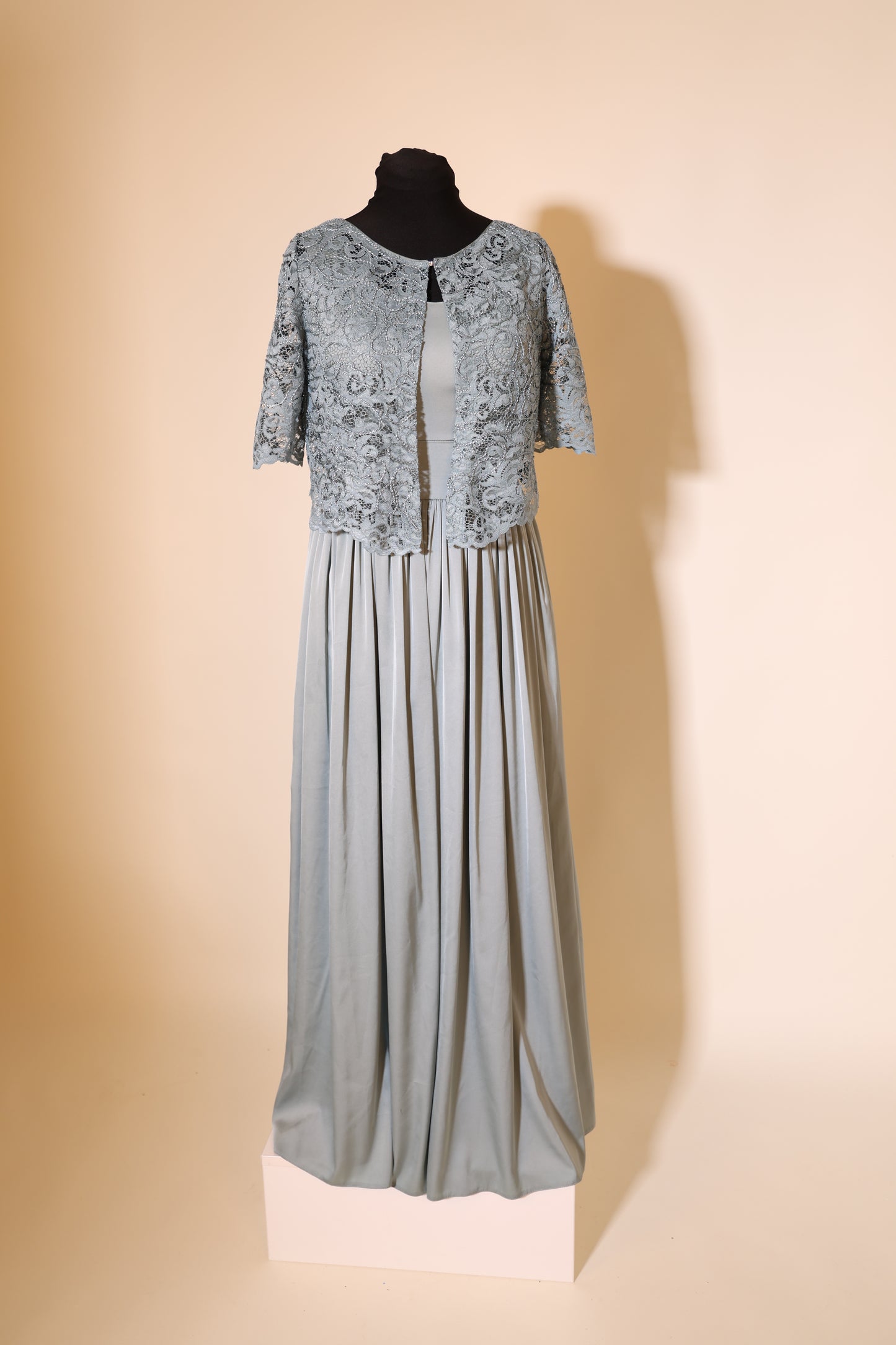 Second Hand elegantes Satinkleid mit Spitzenüberwurf, ozeanwelle
