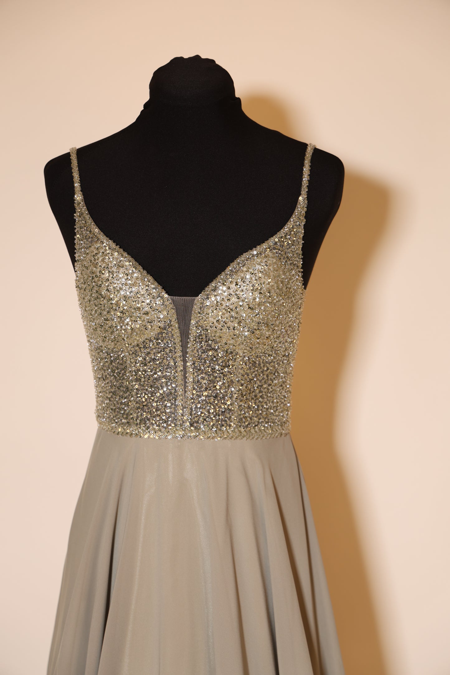 Second Hand elegantes Chiffonkleid mit Glitzeroberteil, oliv