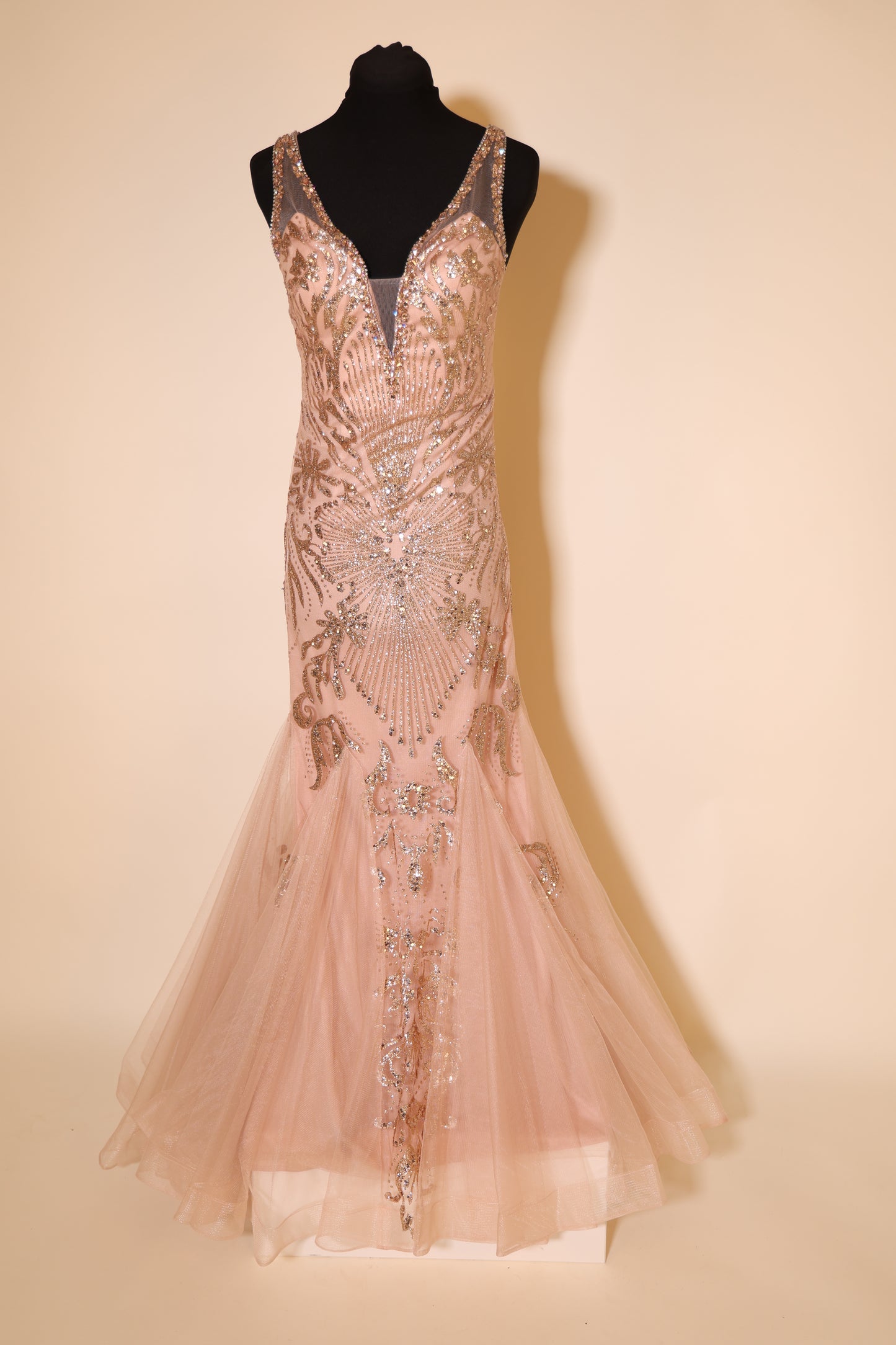 Second Hand enges, funkelndes Abendkleid, lachs/gold