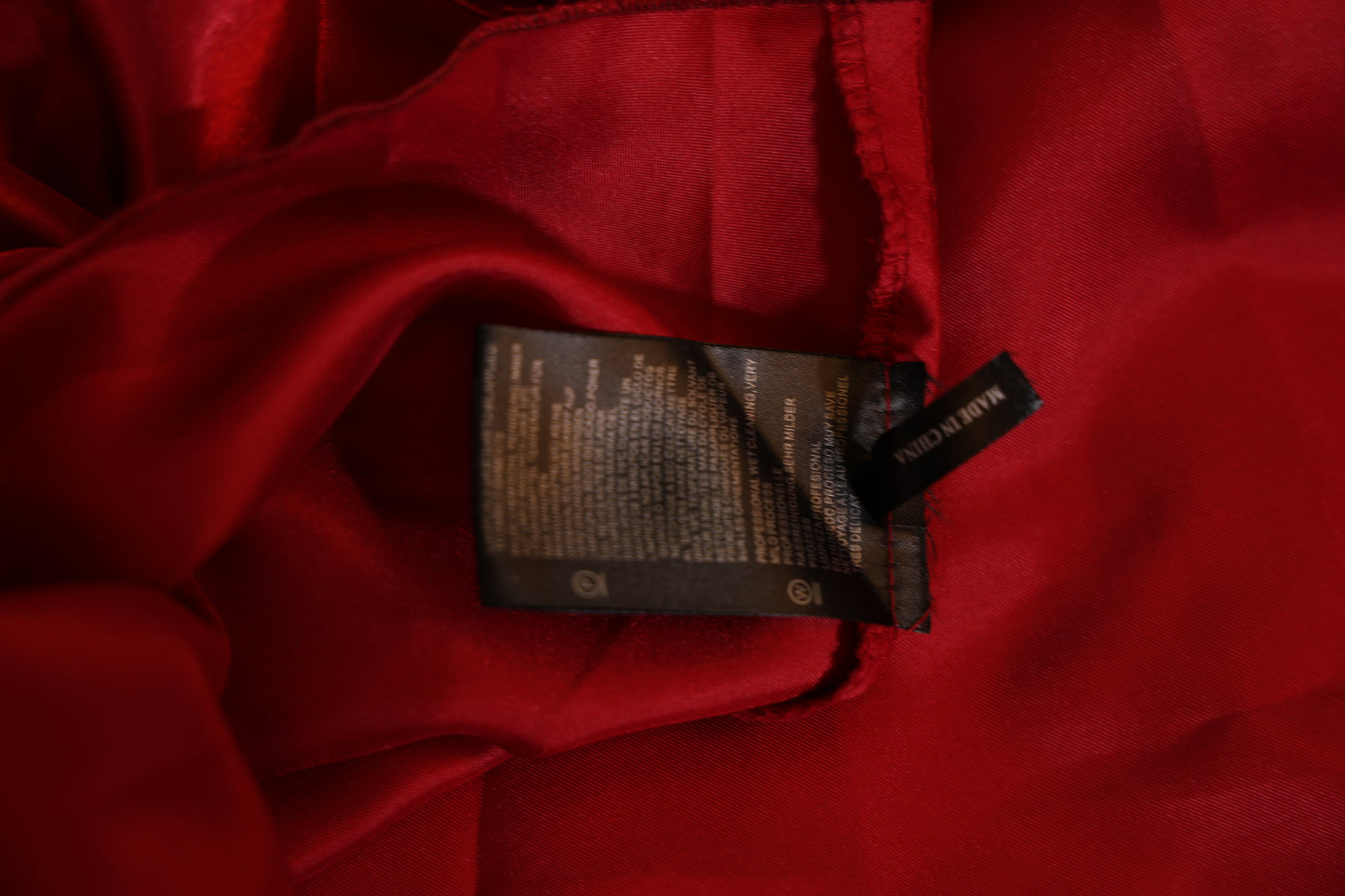Second Hand elegantes Chiffonkleid mit Spitze und Herzausschnitt, dunkelrot