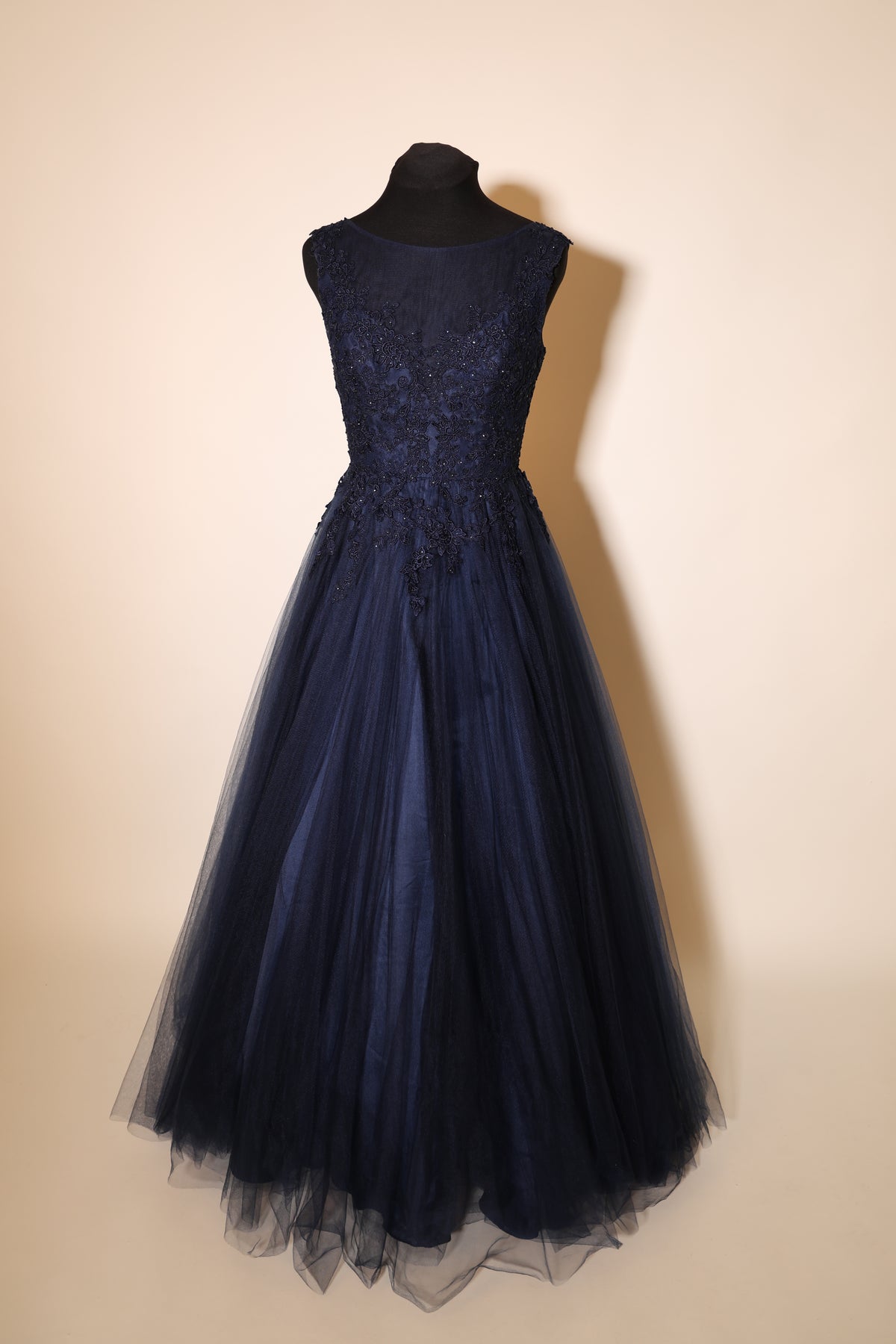 Second Hand elegantes Tüllabendkleid mit Spitze und ausgestelltem Rock, dunkelblau