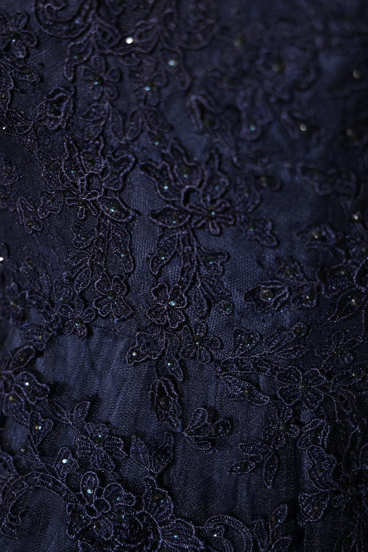 Second Hand elegantes Tüllabendkleid mit Spitze und ausgestelltem Rock, dunkelblau