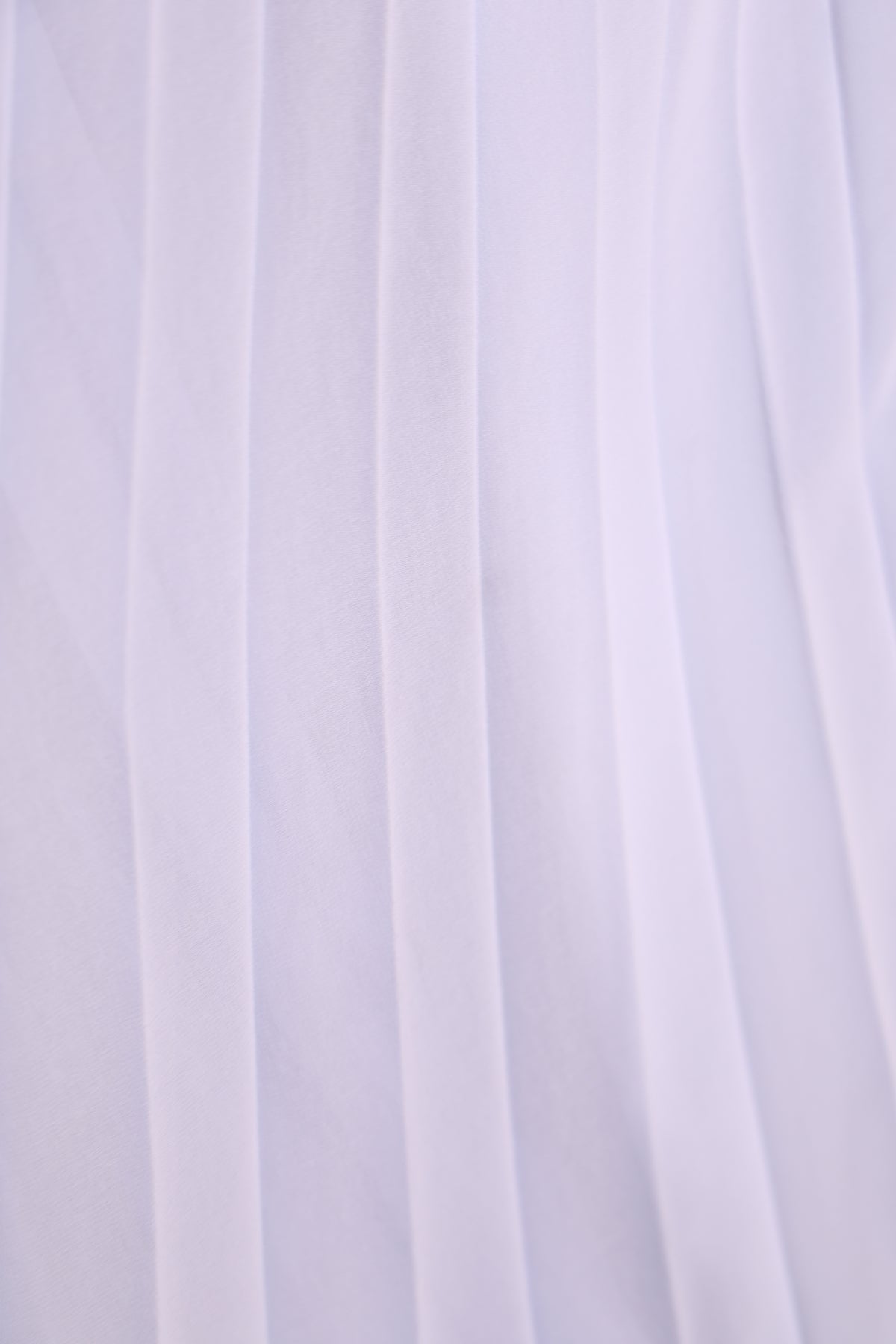 Second Hand Chiffonkleid mit Plisseefalten und Spitze, hellblau