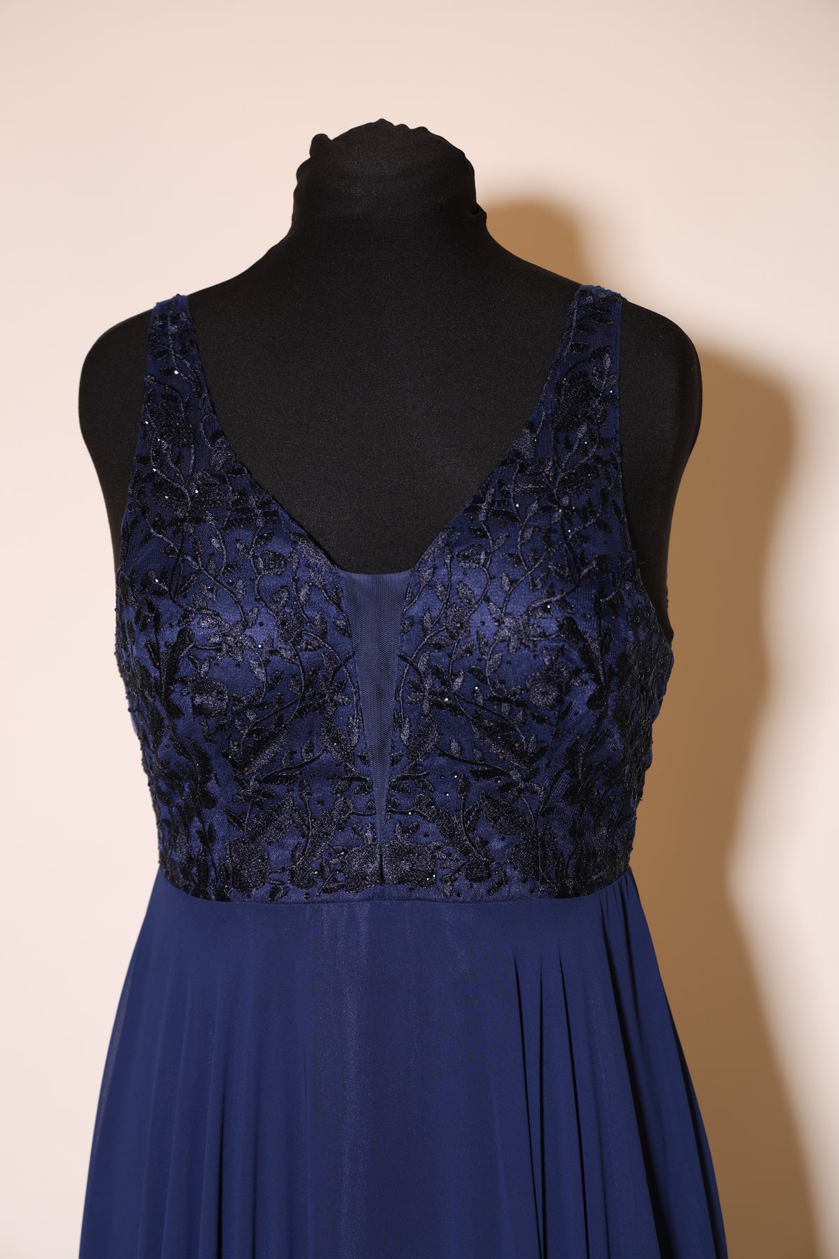Second Hand Langes Kleid mit floraler Spitze, dunkelblau