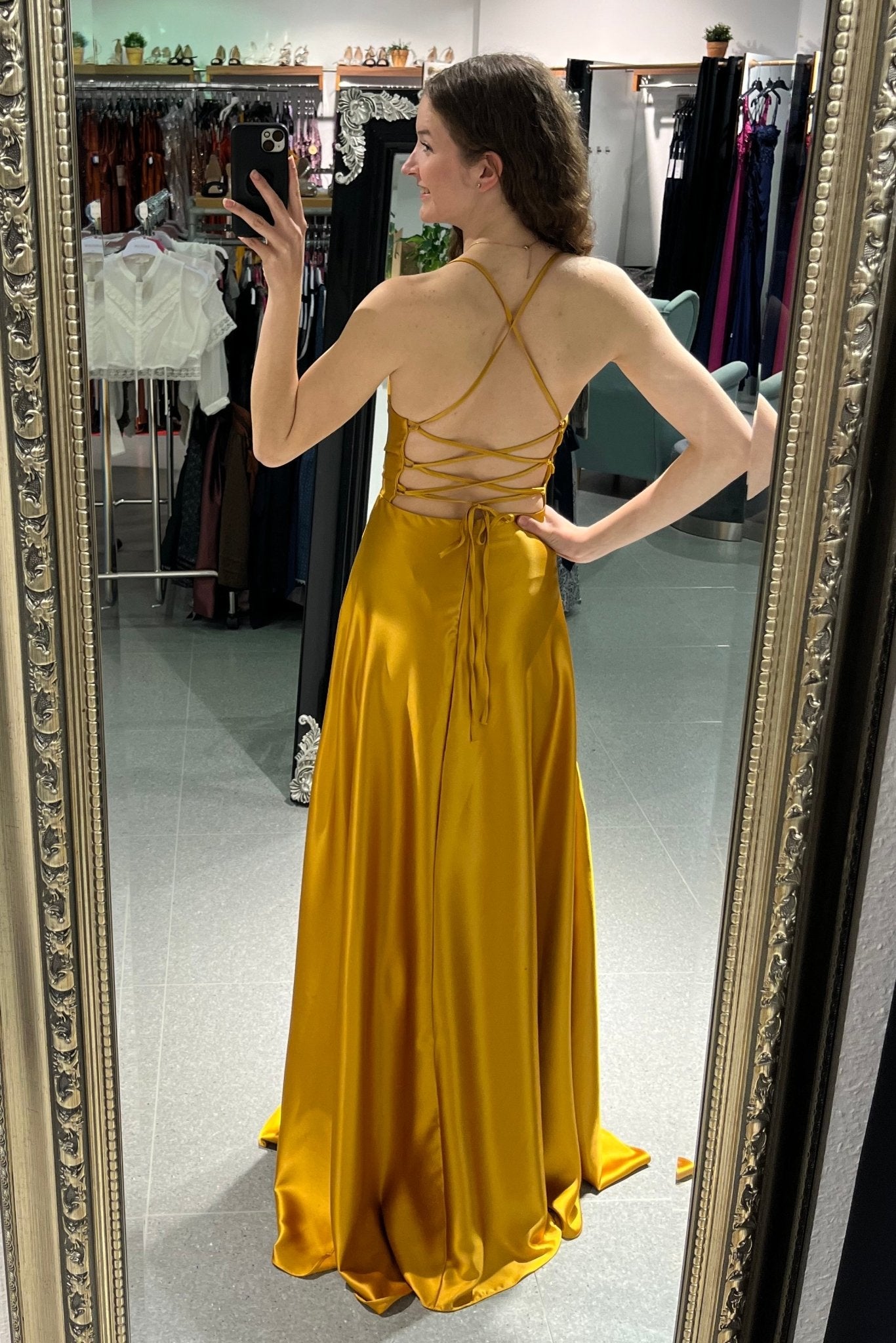 Ballkleid - Satin mit Schnürung, Schlitz und Wasserfallausschnitt, gold - Dein Kleiderladen