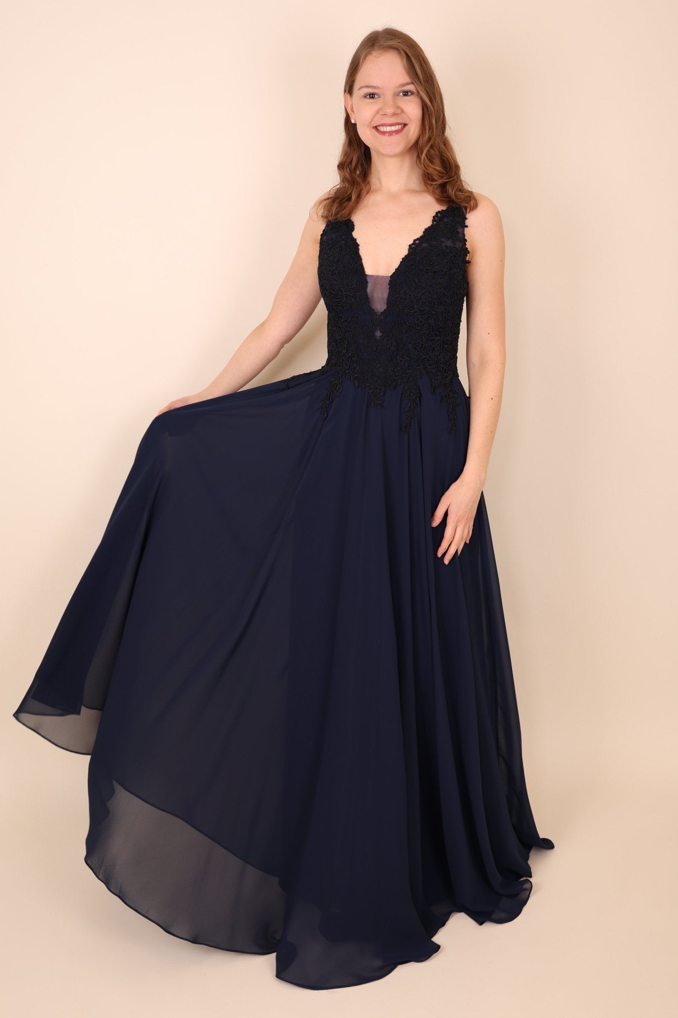 Chiffonkleid mit Spitze, dunkelblau - Dein Kleiderladen