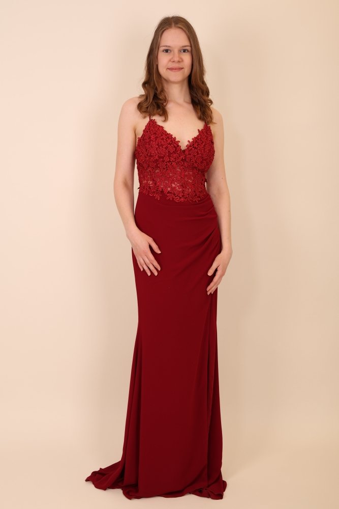 Chiffonkleid mit Spitzenoberteil, Schnürung & Schlitz, dunkelrot - Dein Kleiderladen