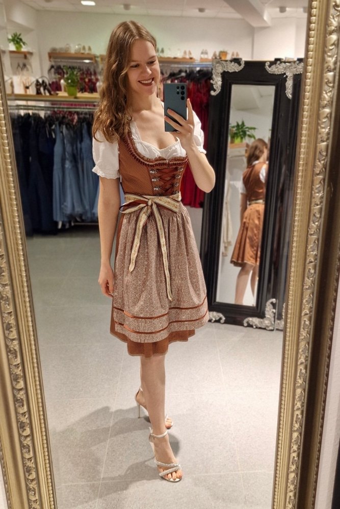 Dirndl Betty - Dein Kleiderladen