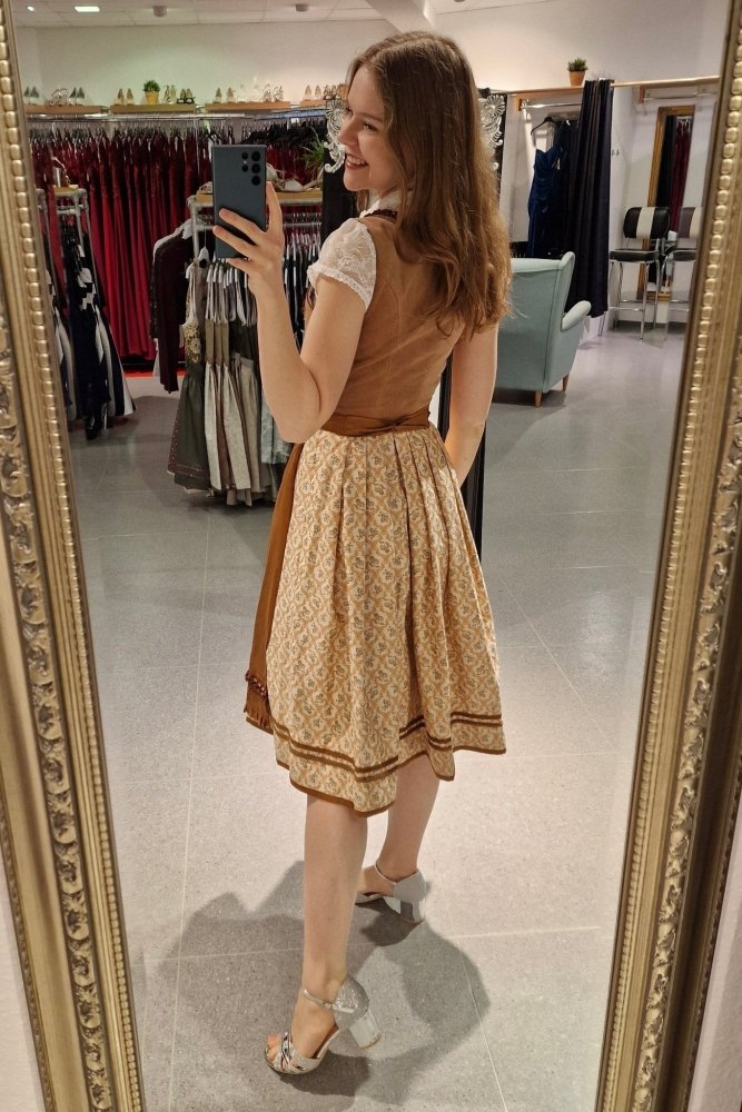 Dirndl Cäcilia - Dein Kleiderladen