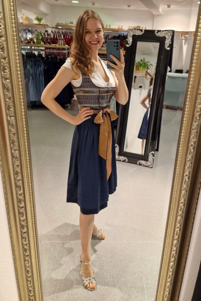 Dirndl Vreni - Dein Kleiderladen