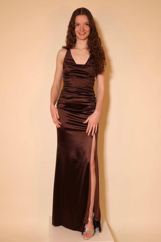 enganliegendes Satin - Abendkleid mit Wasserfallausschnitt und Schnürung, braun - Dein Kleiderladen