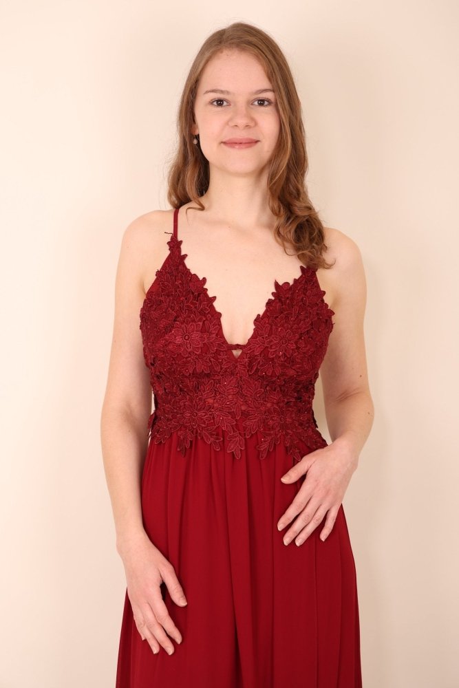 Festliches Chiffonkleid mit Spitze und Schlitz, dunkelrot - Dein Kleiderladen