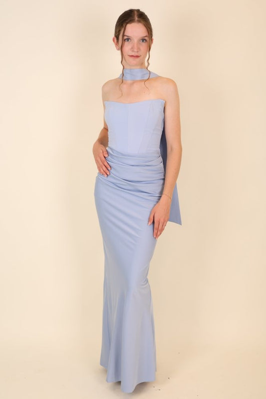 Figurbetontes Abendkleid mit Drapierung und Schal, hellblau - Dein Kleiderladen