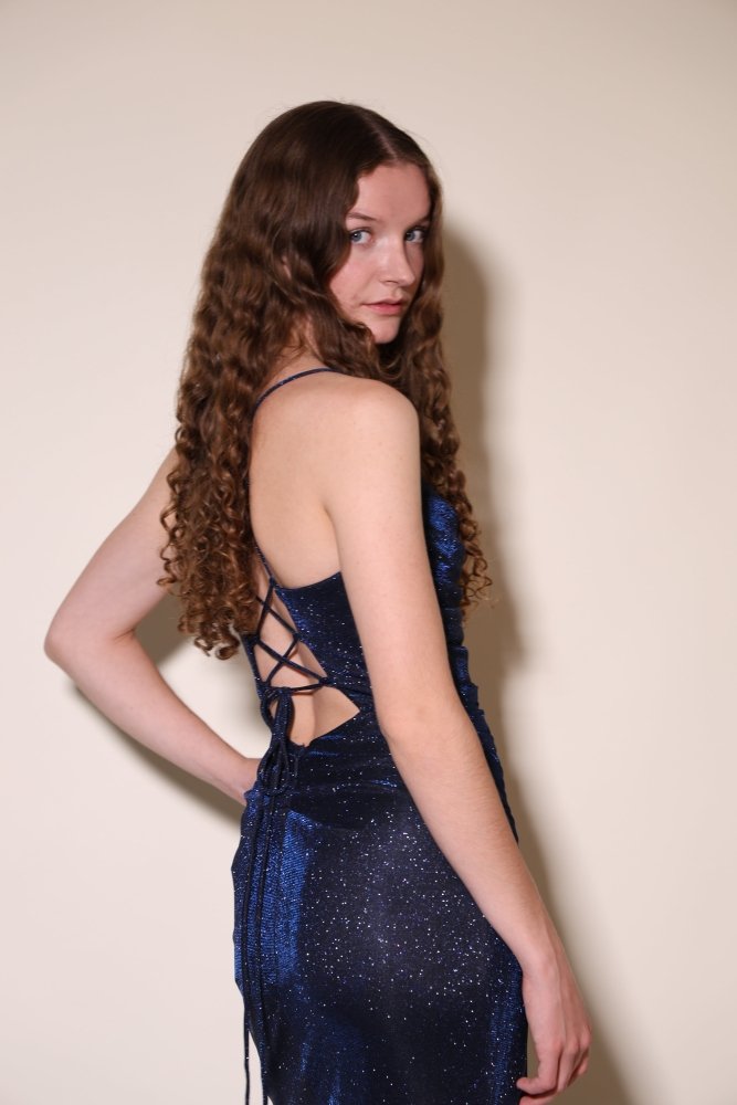 glitzerndes Abiballkleid mit Schnürung & Schlitz, dunkelblau - Dein Kleiderladen