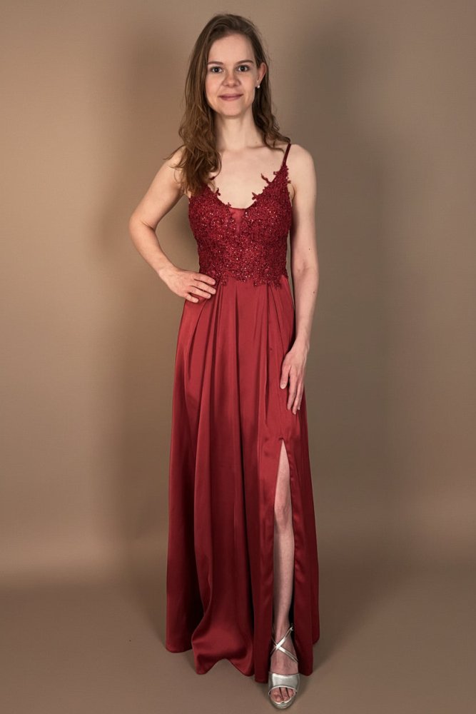 langes Abendkleid mit Spitze, Schnürung & Satinrock, kaminrot - Dein Kleiderladen