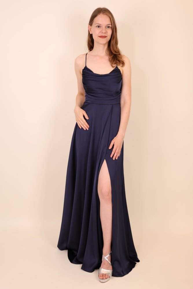 Langes Satin-Abendkleid mit Schlitz und Schnürung, dunkelblau - Dein Kleiderladen