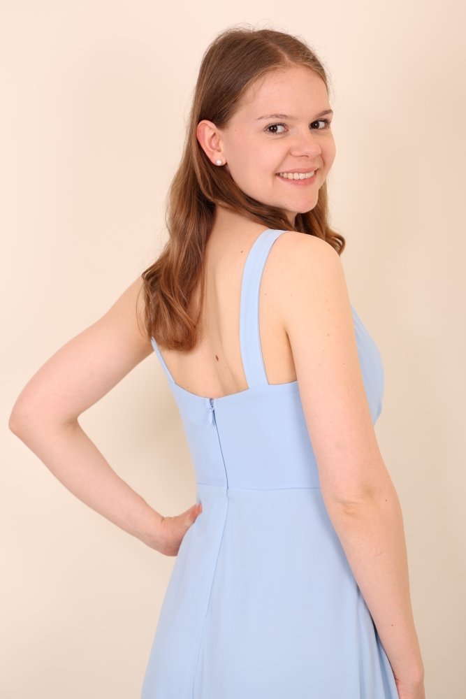 Schlichtes Abendkleid mit V - Ausschnitt & Beinschlitz, hellblau - Dein Kleiderladen