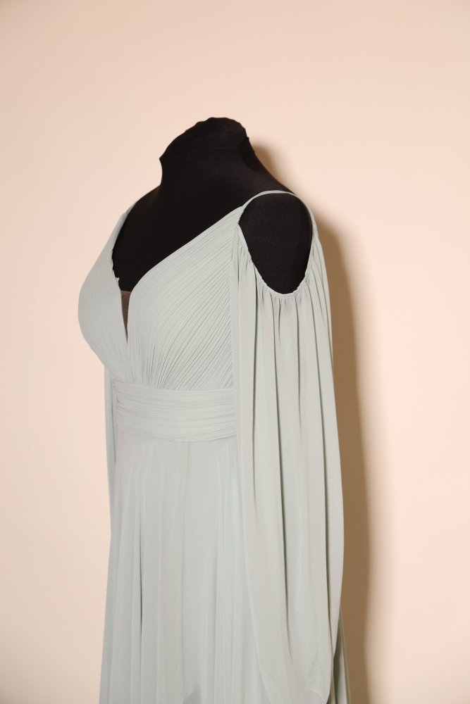 Second Hand Abendkleid mit tiefem V - Ausschnitt, langen Cape - Ärmeln und fließendem Chiffon - Maxirock, mint - Dein Kleiderladen