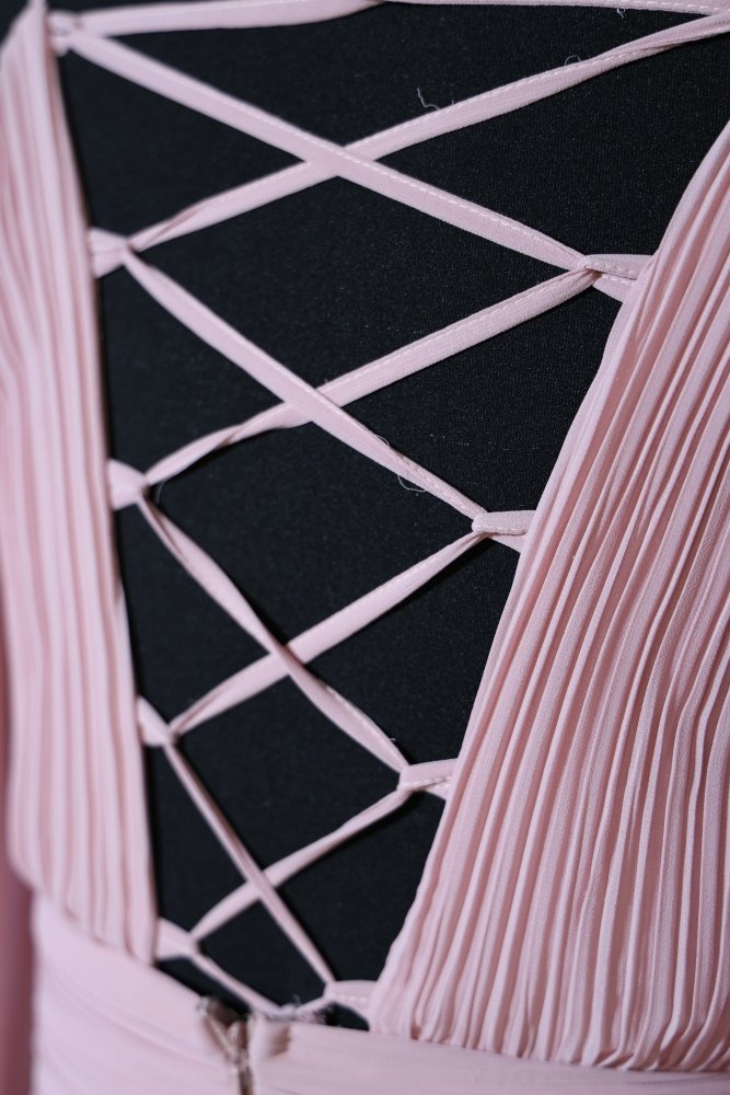 Second Hand Chiffonkleid mit langem Ärmlen und Rückenschnürung, rosa - Dein Kleiderladen