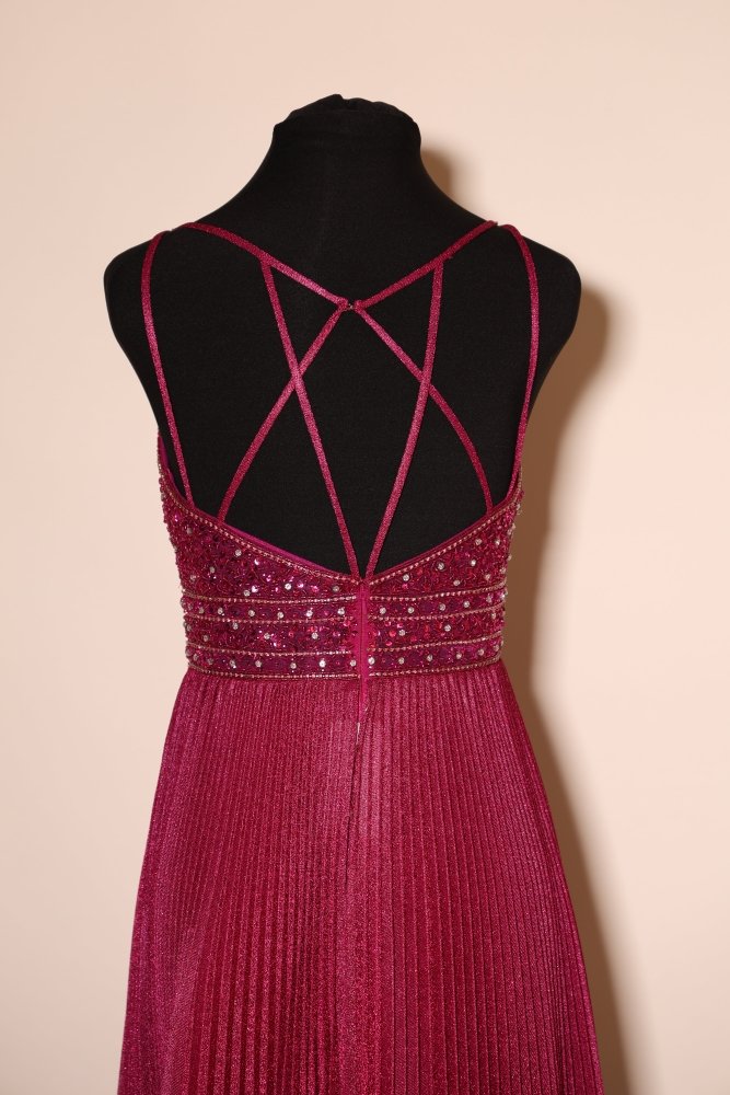 Second - Hand Chiffonkleid mit V - Ausschnitt, ausgefallenem Rückenausschnitt und Plisseerock, pink - Dein Kleiderladen