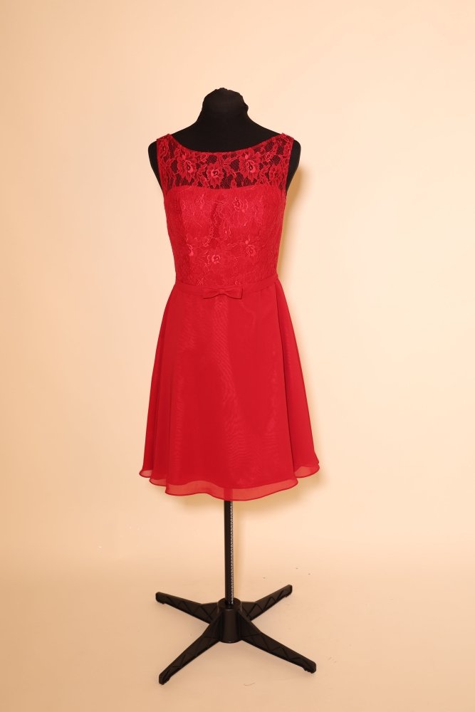 Second Hand kurzes, hochgeschlossenes Kleid mit Spitze, dunkelrot - Dein Kleiderladen