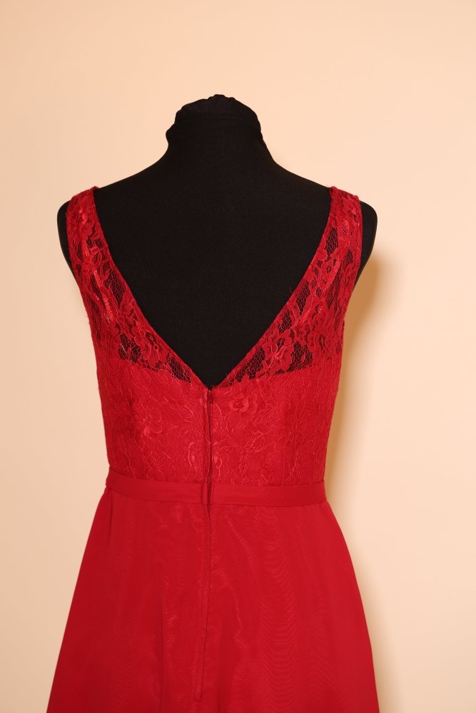 Second Hand kurzes, hochgeschlossenes Kleid mit Spitze, dunkelrot - Dein Kleiderladen