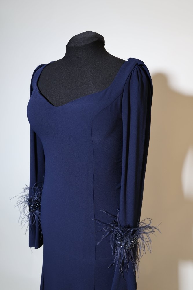 Second Hand langärmliges Kleid mit semitransparentem Rückenausschnitt, dunkelblau - Dein Kleiderladen