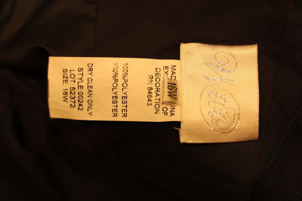 Second Hand Neckholder - Abendkleid mit Keyhole - Ausschnitt und fließendem Tüll - Maxirock, dunkelblau - Dein Kleiderladen