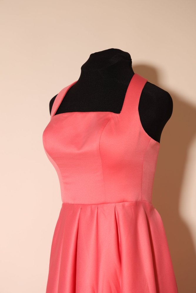 Second Hand Neckholder - Cocktailkleid mit Schnür - Rückenteil und schwingendem Rock, koralle - Dein Kleiderladen