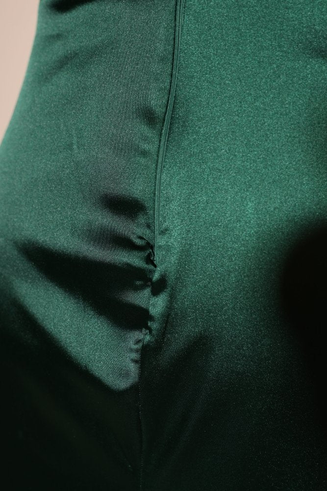 Second - Hand Off - Shoulder Satinkleid mit Korsettoptik und Beinschlitz, dunkelgrün - Dein Kleiderladen