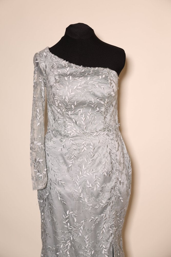 Second Hand One - Shoulder - Abendkleid mit Spitzenstickerei und Schlitz, silbergrau - Dein Kleiderladen